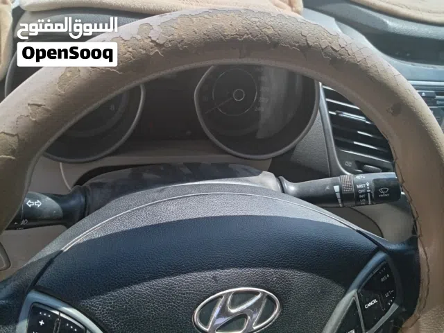 Used Hyundai Elantra in Al Dakhiliya