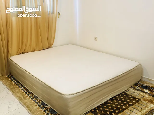 مرتبة بحالة ممتازة sleeping mattress