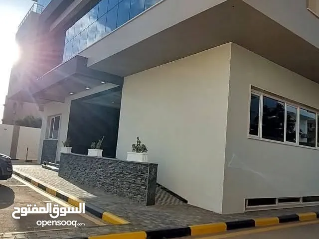 مبني اداري للبيع