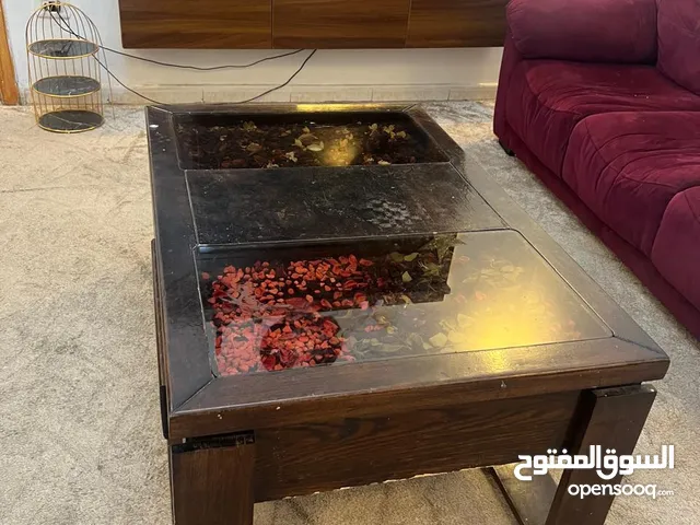 طقم طاولات وسط لغرفة معيشة