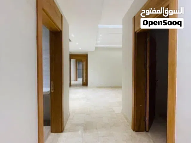 شقة للإيجار في زاويه الدهماني بالقرب من الفوانيس الدور الرابع
