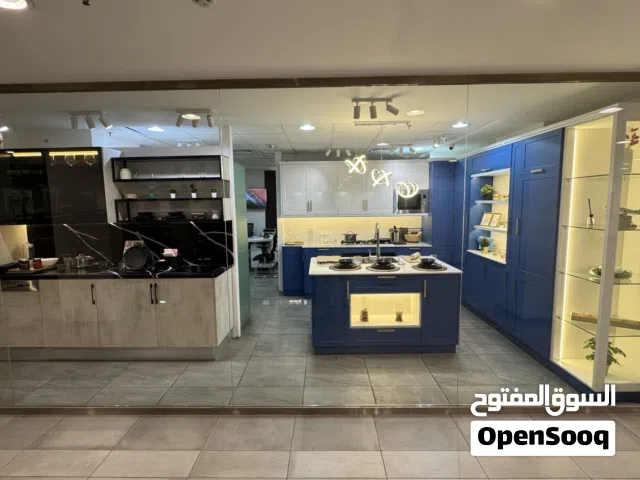 امتلك معرض مطابخ ناجح وقائم في قلب حولي