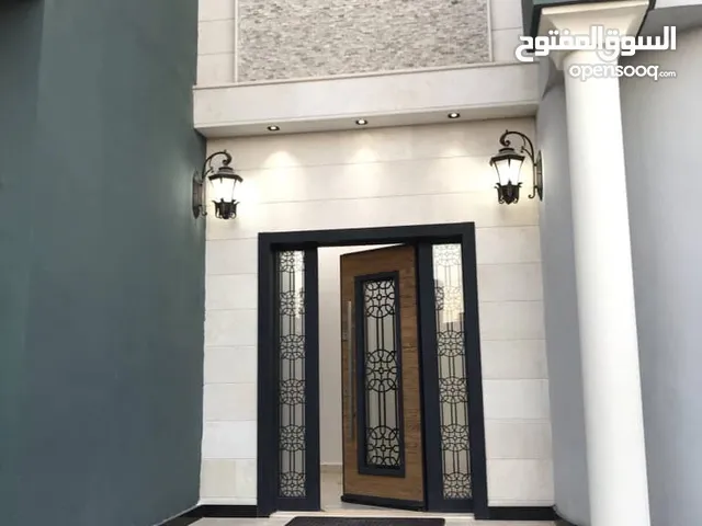 فيلا جديدة دورين للبيع الحي الجامعي 2