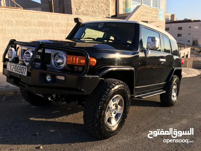 تويوتا لاند كروزر FJ موديل 2009 معدل 4x4 بحالة ممتازة