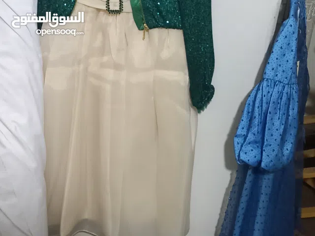 فساتين عيد للبيع قطاعي