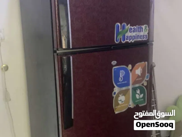 ثلاجة مستعمل النوعية الحافظ مابيها شي بس محتاجين افلوسها