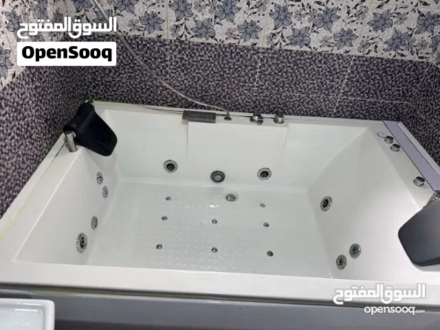 جاكوزي مجوز فاخر للبيع بحالة ممتازه استعمال بسيط