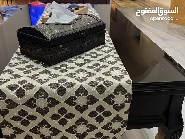 طاولات غرفة جلوس