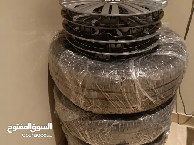العنوان: للبيع كفرات مع جنوط R15 وطاسات كيا – البيع كامل أو منفصل