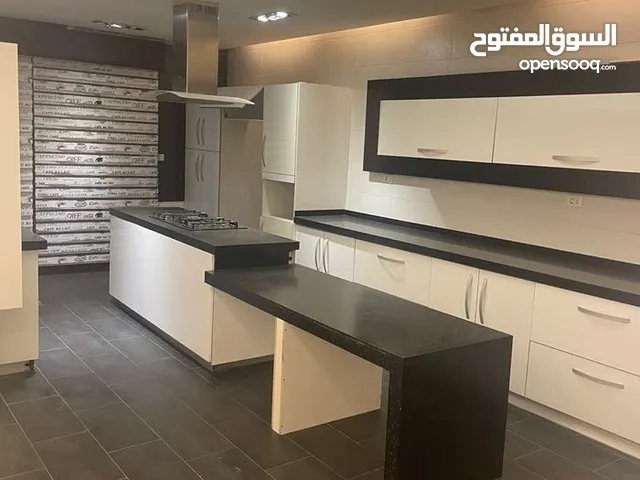520 m2 5 Bedrooms Apartments for Rent in Amman Al Rabiah