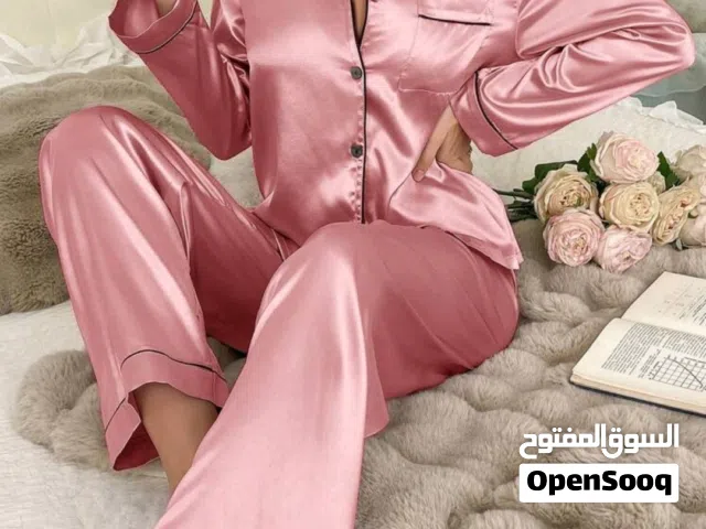 طقم بيجامه نساءي من سترا بيقه مزينه او بنطلون مريحه