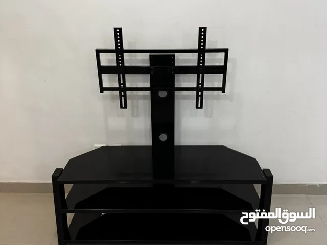 طاولة تلفزيون شبه جديده