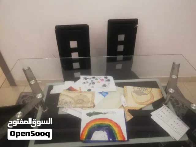 طاولة طعام زجاج ست كراسي بحالة جيدة جدا