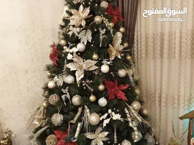 Christmas tree for sale with all decorations  شجرة كريسماس للبيع مع كامل الزينة