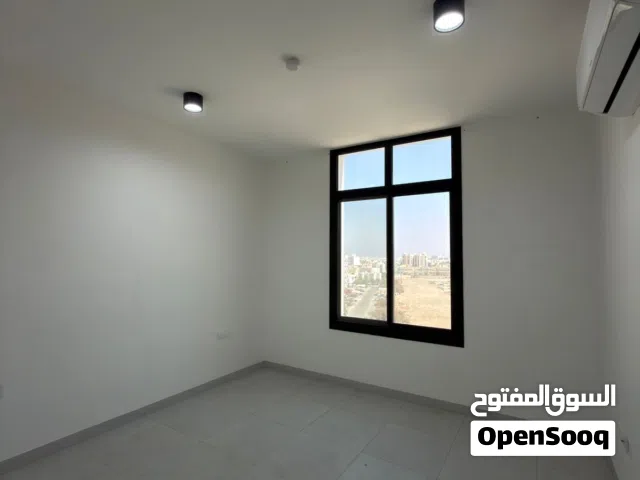 مكتب للإيجار في الخوير موقع مميز على شارع المها