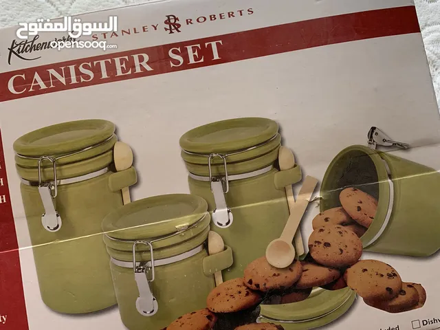 4pcs ceramic canister set with wooden spoons - طقم علب سيراميك متكون من 4 قطع مع ملاعق خشبية
