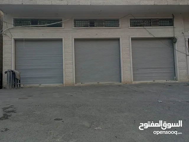 3 مخازن للإيجار