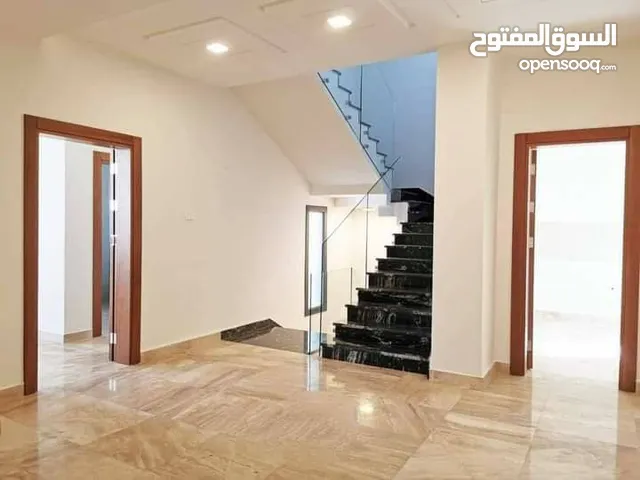 400 m2 More than 6 bedrooms Villa for Sale in Tripoli Al-Hashan