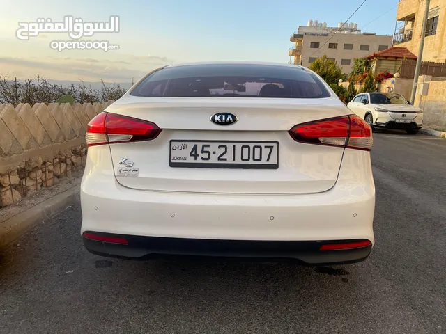 Kia k3 2017 للون لؤلؤي مميزة جدا