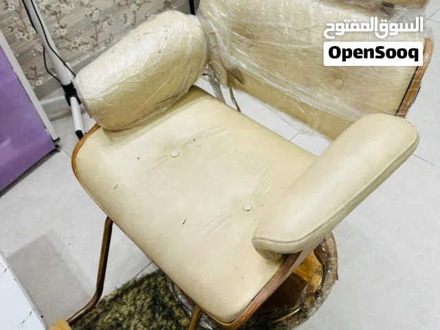 تواليت + كرسي مكياج  للبيع
