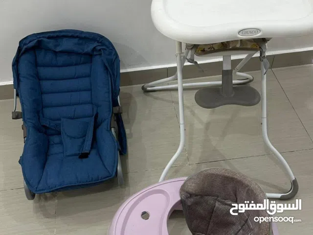 للبيع اغراض اطفال مستعمل ونظيف كلهم 12 دينار