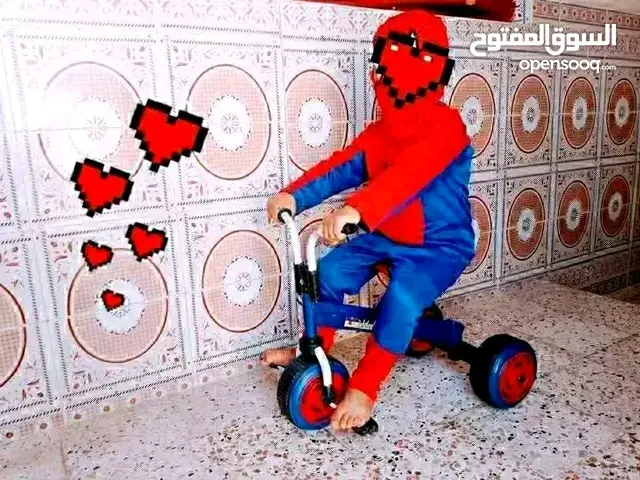 دراجات جديدة للأطفال الصغار