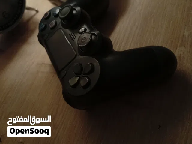يد سوني 4 اصلي من الكرتون نفسه استعمال نظيف بي 80 دينار فقط