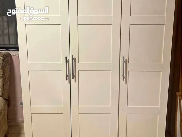 خزانة ايكيا للبيع