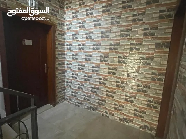 155 m2 3 Bedrooms Apartments for Rent in Salt Al Balqa'