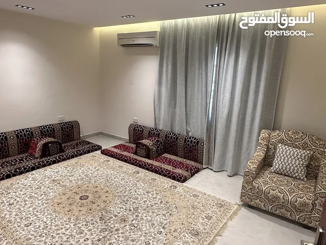 فله للايجار اليومي في الوادي بالقرب من اللولو هايبر ماركت