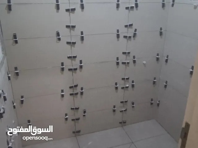 معلم فني لتركيب جميع انواع البلاط برسلان سراميك ورخام