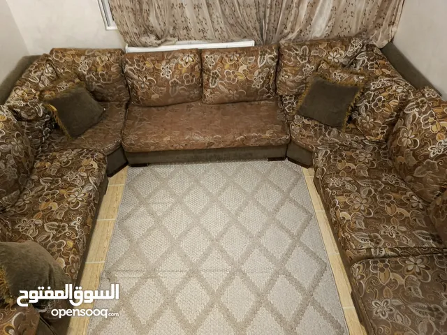 طقم كنب كورنر بحالة جيدة جدا