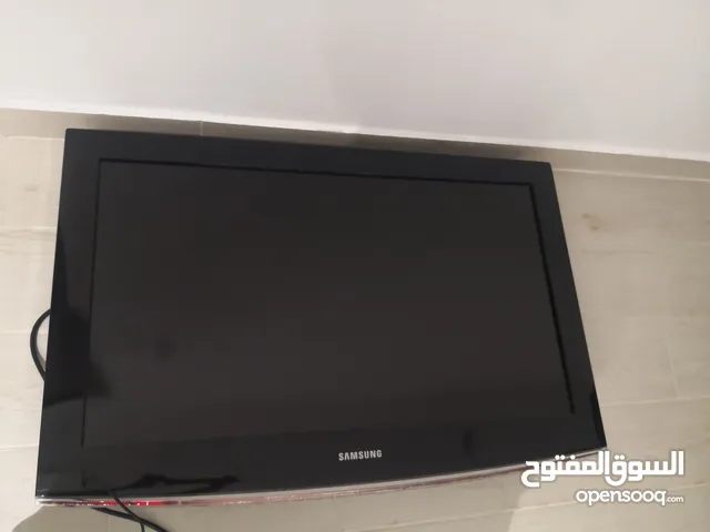 Samsung LCD 32 inch TV in Northern Governorate