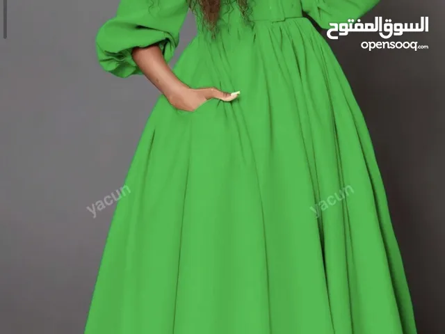 فستان اخضر طويل ناعم