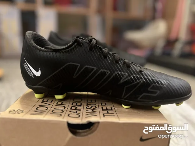 40.5 Sport Shoes in Jeddah