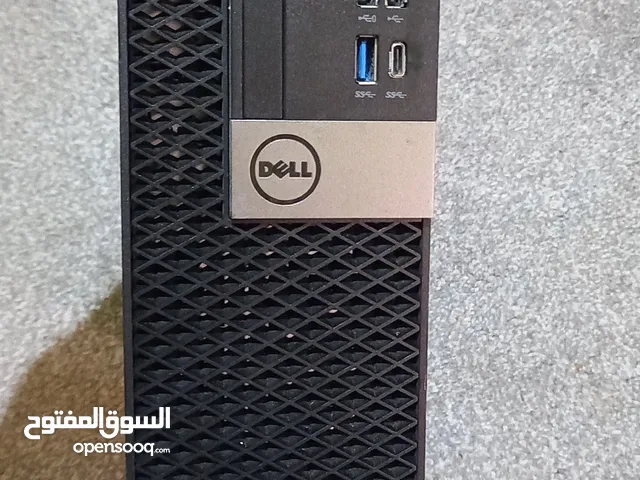 جهاز الكمبيوتر المكتبي مع الشاشه