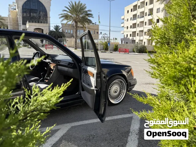 مرسيدس بطة 200 للبيع نقدي أو دفعه لا تقل عن 15 والبدل وارد