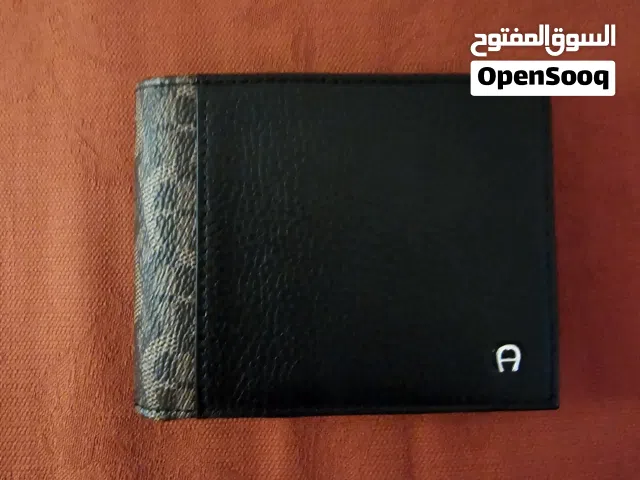 New & authentic Aigner wallet for sale للبيع محفظه علامة أجنر جديدة و أصلية
