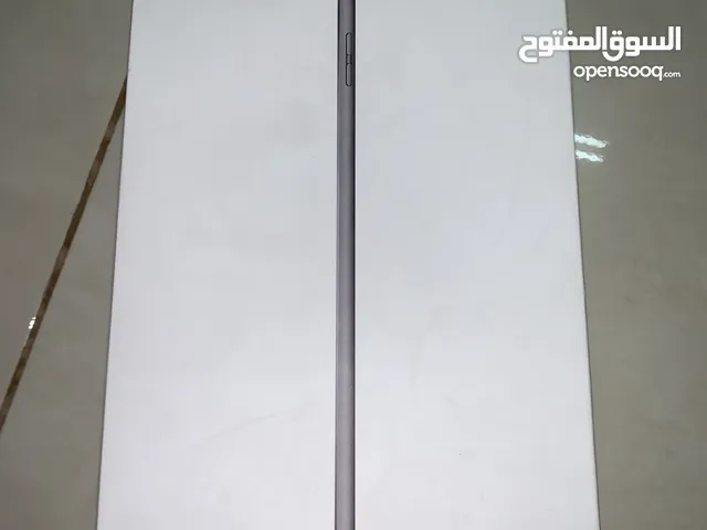 Apple iPad 8 128 GB in Muscat