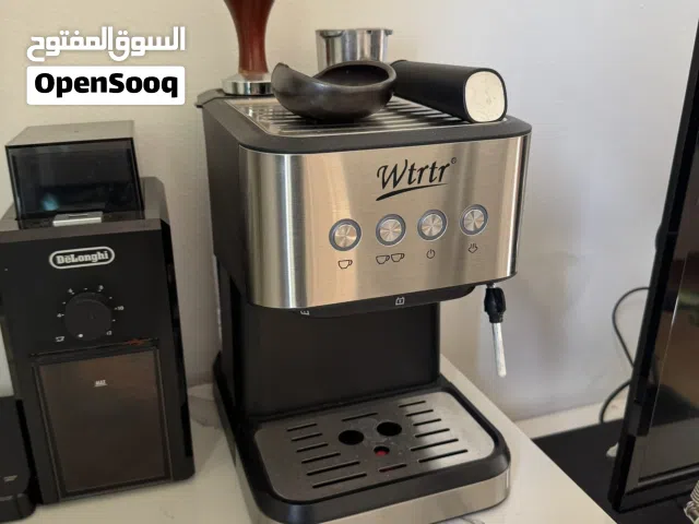 مكينة صنع القهوه اسبرسو مع كامل ملحقاتها