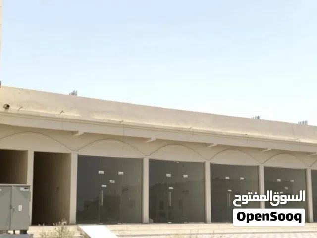 5 محلات كبيره جاهزه للأجار
