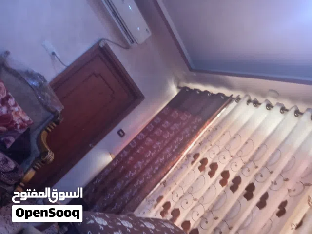 عماره للبيع مستقله طابقين تلات شقق بمساحات مختلفه الأرض 500 متر البناء 375 عمر البناء قديم