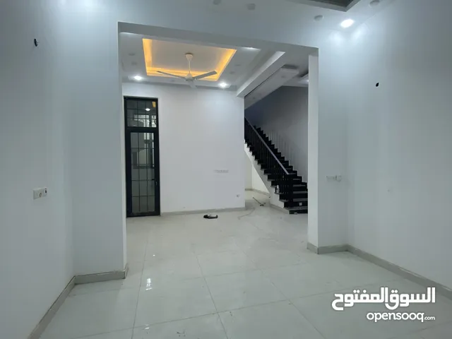 120m2 3 Bedrooms Villa for Rent in Basra Mnawi Basha