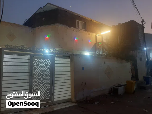 200 m2 5 Bedrooms Townhouse for Sale in Basra Tannumah