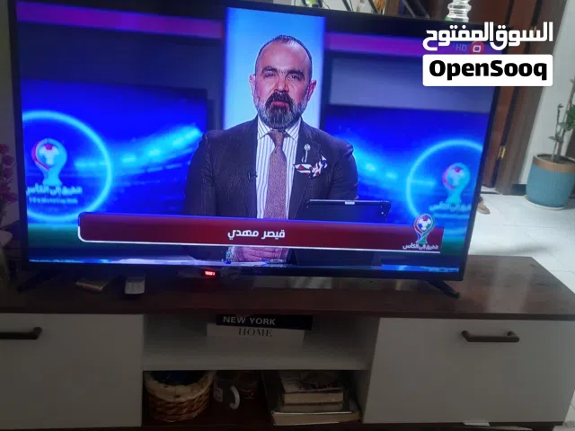 شاشة تلفزيون نظيفه القياس 50 بي نت