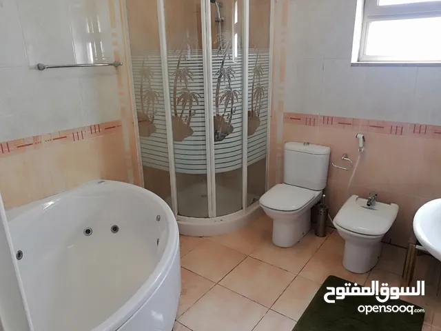 340 m2 4 Bedrooms Apartments for Rent in Amman 5th Circle