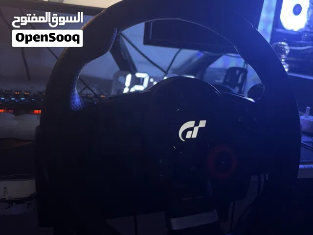دركسون Logitech للقيادة مع الدواسات حالة ممتازه