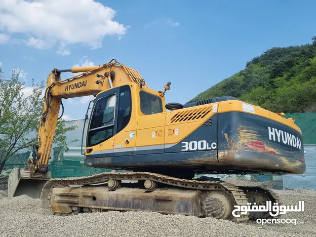 حفار هونداي 300LC للبيع