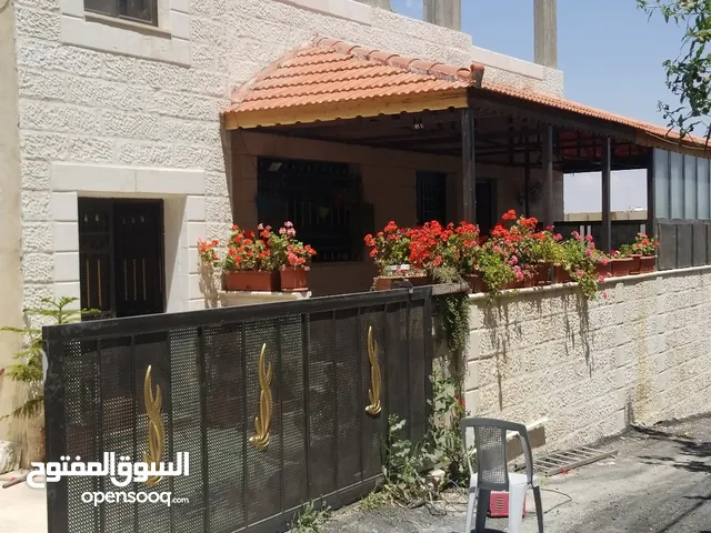 منزل مستقل للبيع في ابو عليا على دخلة مغلقة