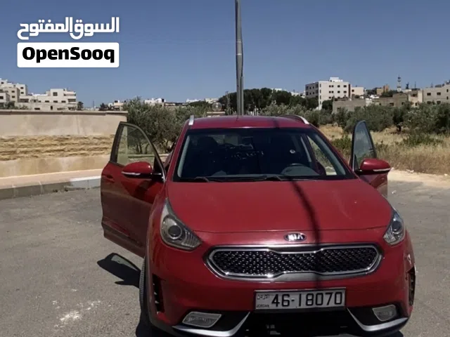 2017 كيا نيرو LX
